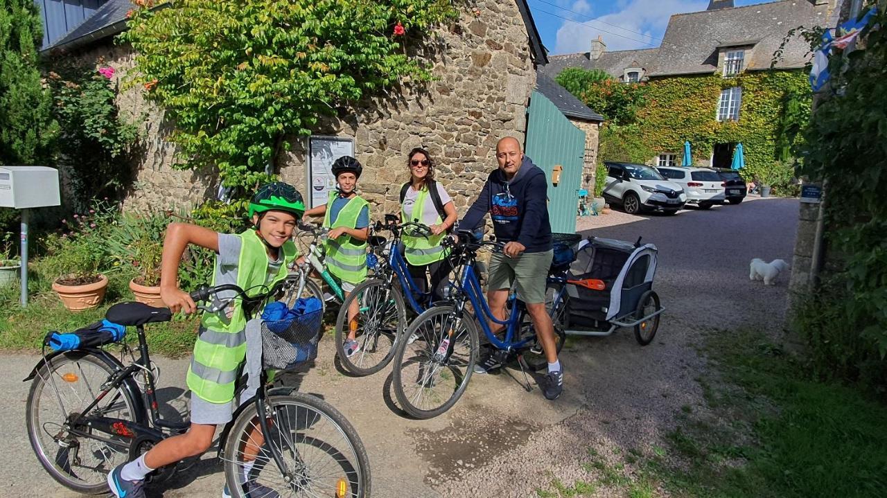 La Vallee Du Launay Taden Buitenkant foto
